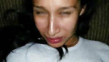 El hombre miente a las mujeres