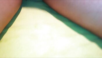 Guerreras tetonas luchan en la arena por el título de la mejor puta porno del mes