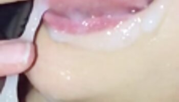 Joven chupa mujeres