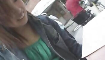 Corrida en la cara de una mujer madura